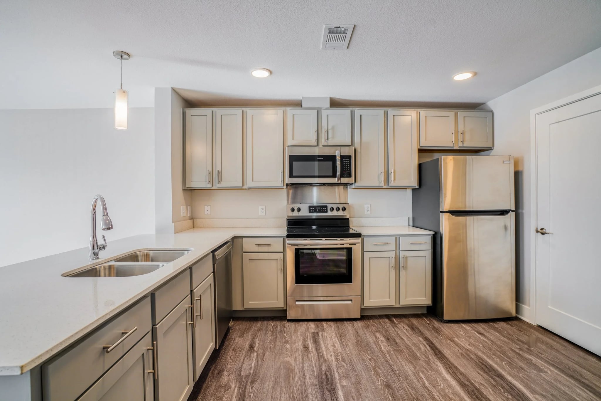 Residences at Hoffman gallery image